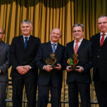 Sr. José Eduardo dos Santos - Coordenador do Prêmio Talentos da Avicultura, Sr. Pedro Luis Utzig - Vice Presidente – ASGAV/SIPARGS  e Diretor Proprietário da Nutrifrango Alimentos, Sr. Nelson Franken - Sócio Fundador e Ex-Presidente da ASGAV , Sr. Ricardo Santin - Vice Presidente da ABPA, e Sr. Nestor Freiberger – Presidente ASGAV/SIPARGS e Diretor da Agrosul Alimentos