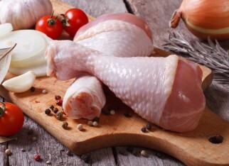 Fevereiro inicia com baixa nas exportações de carne de frango in natura